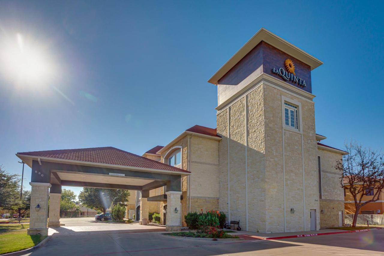 La Quinta By Wyndham Granbury Hotel Exterior photo